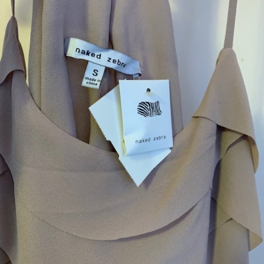 Sleeveless Racerback Blouse - Picture 5 of 5